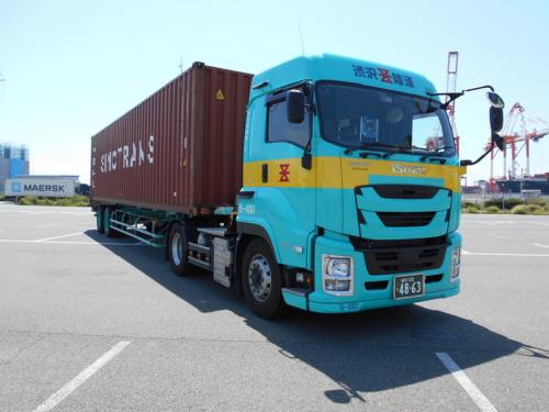 海上コンテナトレーラー